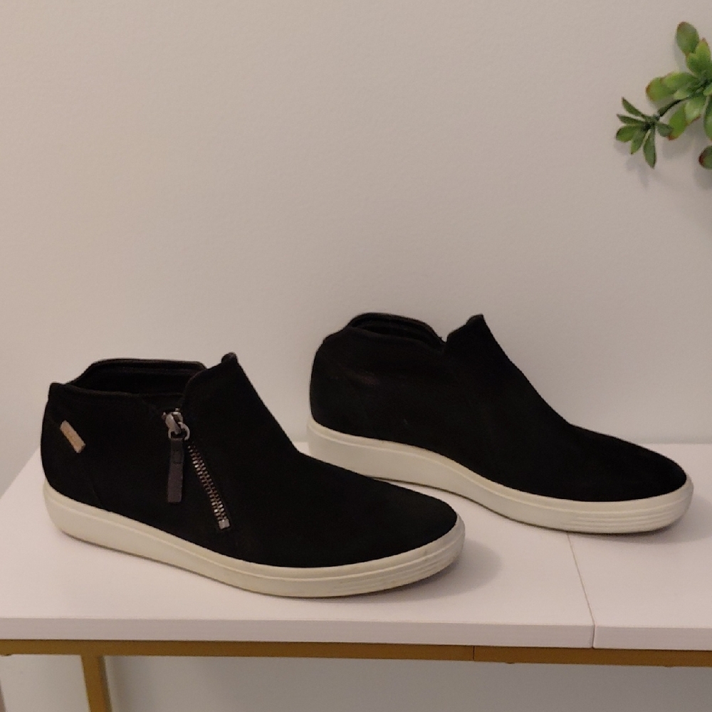 Ecco Booties Nubuck Leather 9-9.5